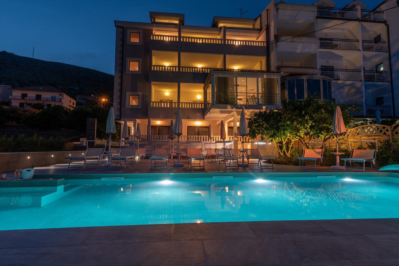 Villa Ana Τρογκίρ Εξωτερικό φωτογραφία
