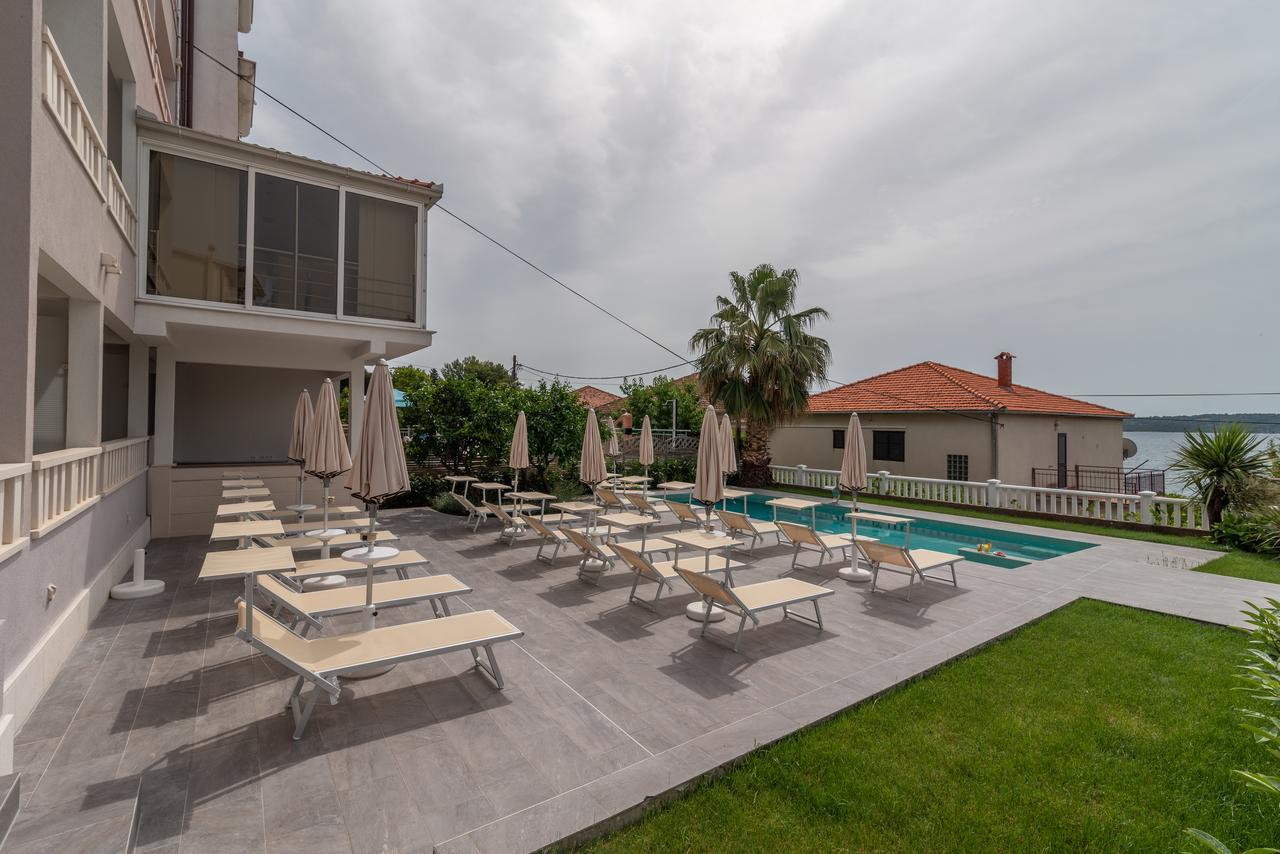 Villa Ana Τρογκίρ Εξωτερικό φωτογραφία