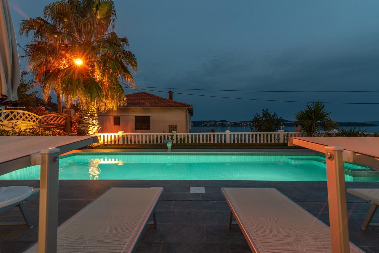 Villa Ana Τρογκίρ Εξωτερικό φωτογραφία